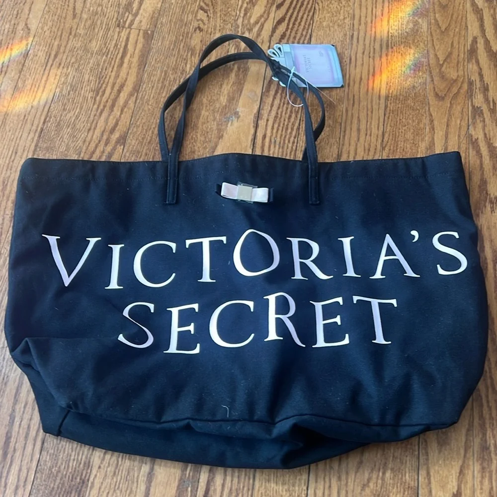 Victoria’s Secret Bag - Picture 1 of 2